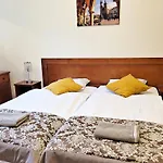 Dream Post Aparthotel 4*